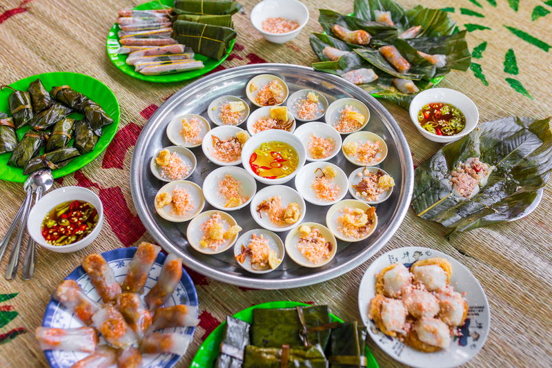 Ẩm thực Huế chinh phục du khách bằng hương vị đậm đà, tinh tế và nhiều món ăn nổi tiếng 
